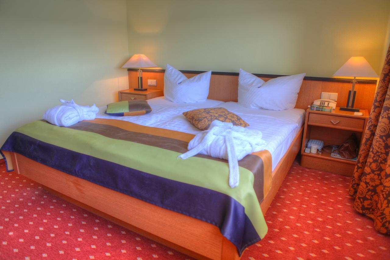 Hotel "Seelust" Garni Röbel Esterno foto
